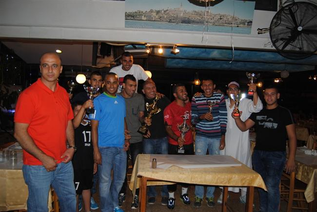 بالصور: حفل توزيع الكؤوس على الفرق المشاركة في دوري الهدى بمطعم أفلوكا بيافا